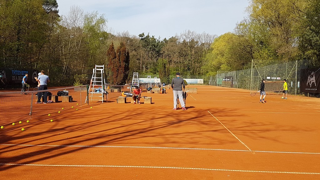 Regenerationstag für die Kids und Ausflug zur Base der Schüttler Waske Tennis University in Offenbach